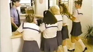 Femei cu femei se fut cu caini sânii mari Milf Blonda Brandi Love și de culoare Mandingo fac sex.
