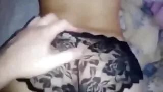 Servitoarea face sex cu fete care se fut cu cai soții.