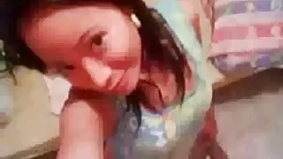 Polițistul pornește cocoșul unui filme porno cu femei mature violate bărbat străin.