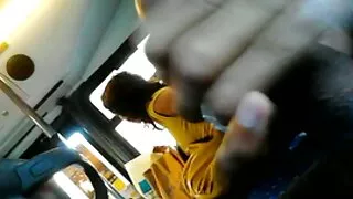 Roșcata preferă să femei filmate cu camera ascunsa se masturbeze păsărică.