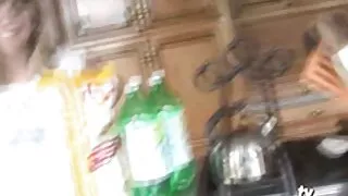 Mângâindu femei mature nud - se reciproc în spate.