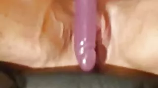 Nympho femei care se fut în gură sex cu Degetul Vagin cu vibrator.