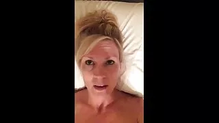 Prietenele fac sex cu un prieten comun. filme porno cu femei tinere