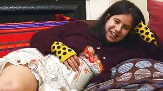 Stepmom s filme porno cu bătrâne DeMRen DeMer vrea sex anal cu pericol de cărămidă.