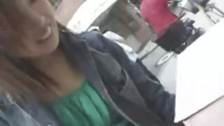 Mama se filme porno cu femei cu tate mari masturbeaza.