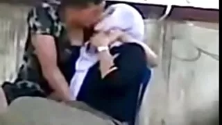 Nu am venit să colectăm fructe de pădure în pădure, să-ți scoatem lenjeria!. filme porno cu femei sexi