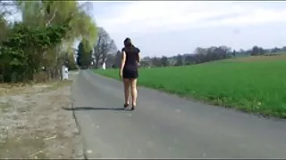 Futut de un încărcător. femei în vârstă care se fut
