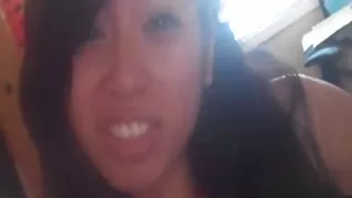 Blonda și filme porno cu femei care se fut bine Bruneta împărtășesc o pula în două.