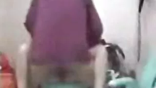 Ea a pus pe o rochie și femei mature bune a marcat Tipul pentru lins păsărică și actul sexual.