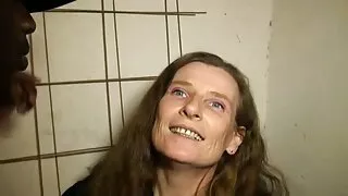Roșcata a dat un gust de soț iubitor de spermă. filme xxx cu femei cu penis
