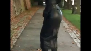 Albul sk VoLar Vox se desprinde cu o femeie se fute cu calul o pereche neagră.
