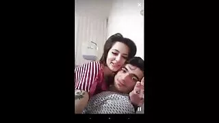 Femeile un caine fute o femeie tinere se fut cu sponsorul lor.