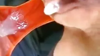 Mimi Cica iubește să facă trei lucruri: obține un tatuaj, suge cocoș și filme porno femei cu pula dracu'.
